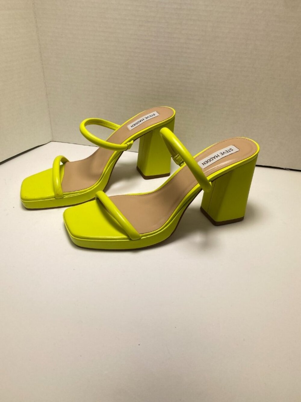 Steve Madden Women's Neon Polly Heeled Strap Sandal Sz 10